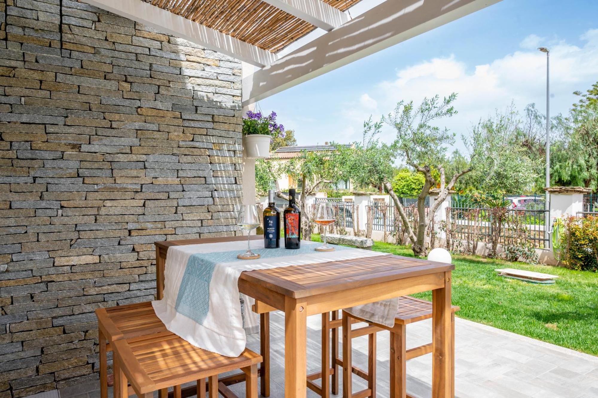 La Botte E Il Vino Rooms Capoterra Exteriör bild