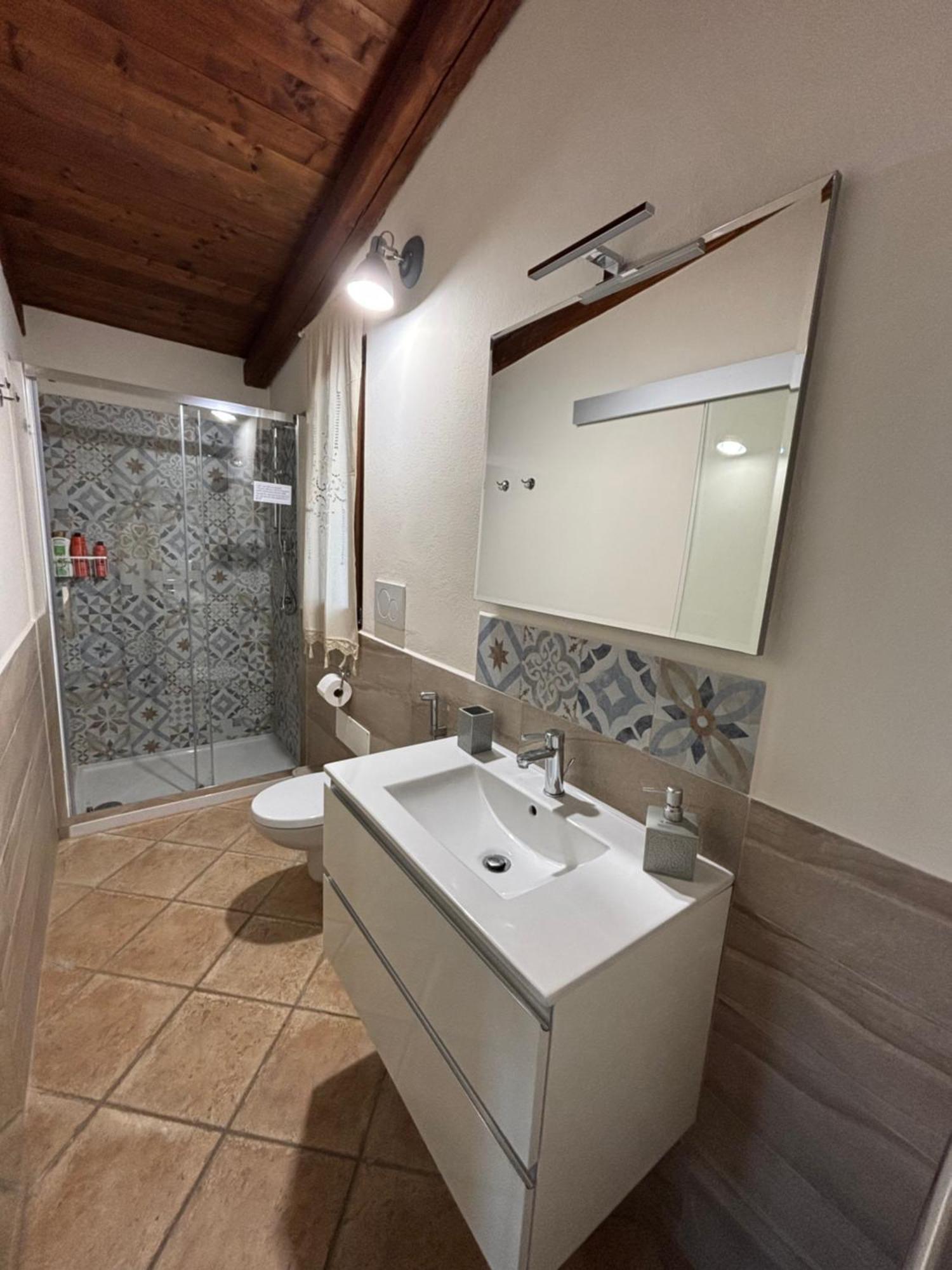 La Botte E Il Vino Rooms Capoterra Exteriör bild